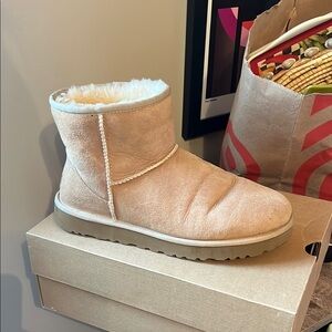 UGG Classic Mini Boots with Plush Lining and Soft Suede Material